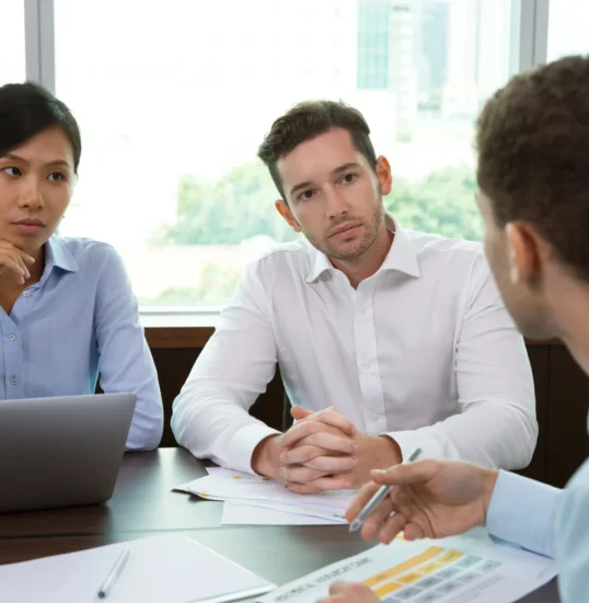 business-team-meeting-office